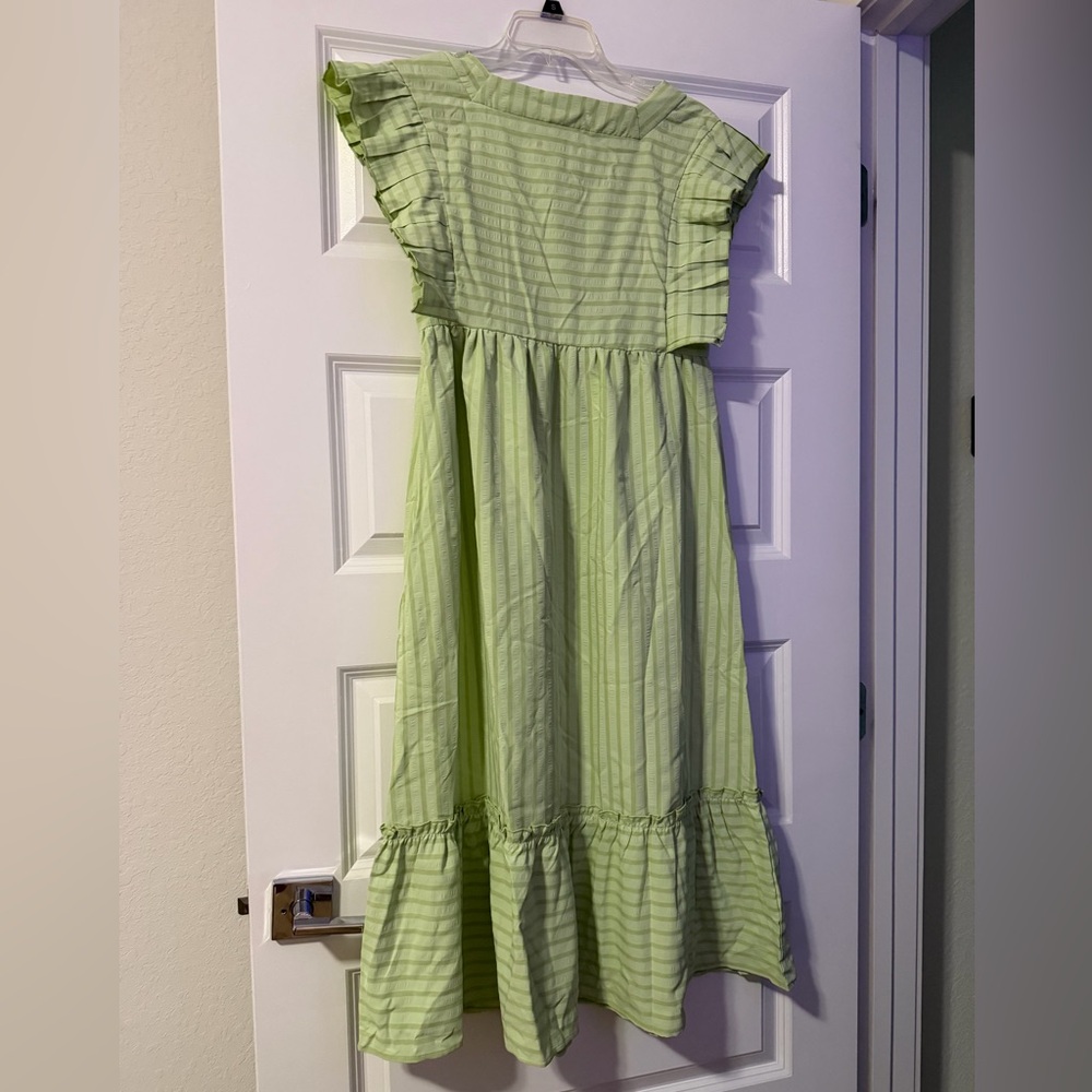Flutter Sleeve Green Striped Dress - Picture 2 of 2